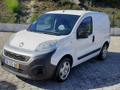 Branco Usado 2017 Fiat Fiorino Monovolume | € 9.250 (Caro)