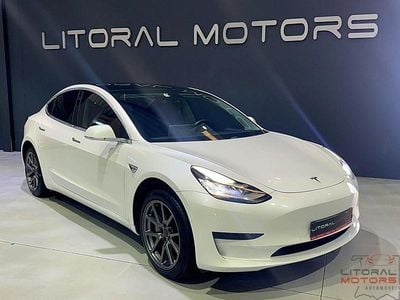 Branco Usado 2019 Tesla Model 3 Sedan | € 24.500 (Preço elevado)
