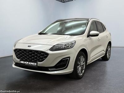 Usado Ford Kuga Vignale 225 HP (165 kW) 2023 Branco SUV