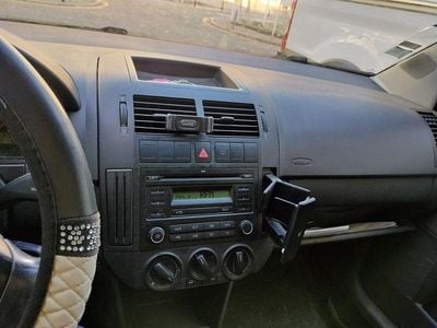 Usado 2008 VW Polo Sedan | € 2.950 (Bom preço)