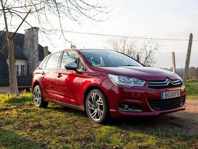 Vermelho Usado 2013 Citroën C4 Exclusive Sedan | € 10.300