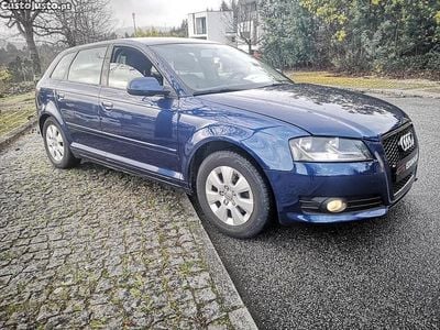 Usado Audi A3 Sportback Attraction 105 HP (77 kW) 2012 Azul Citadino