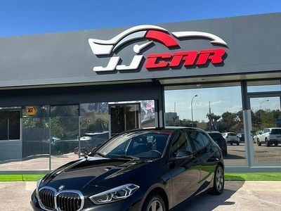 Preto Usado 2021 BMW 116 Advantage Citadino | € 19.750 (Preço justo)