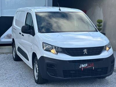 Branco Usado 2020 Peugeot Partner Monovolume | € 14.750 (Preço justo)