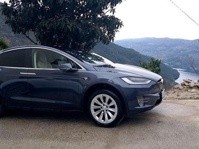 Usado 2017 Tesla Model X SUV | € 34.900 (Preço elevado)