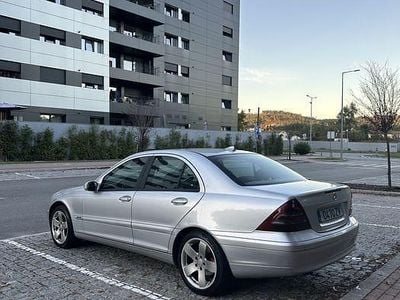 Mercedes C200