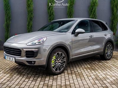 Cinza Usado 2016 Porsche Cayenne Platinum Edition SUV | € 43.500 (Bom preço)