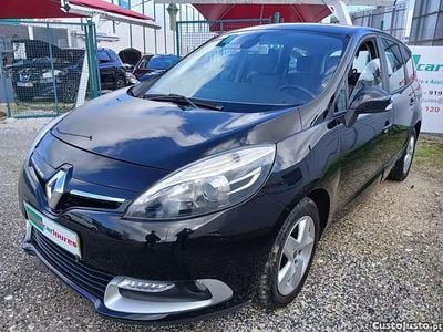 Usado Renault Grand Scénic III Dynamique 110 HP (80 kW) 2013 Preto Monovolume