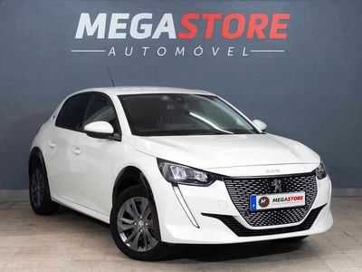 Branco Usado 2021 Peugeot e-208 Allure Citadino | € 16.350 (Preço justo)