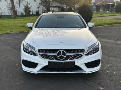Branco Usado 2016 Mercedes C200 | € 26.000 (Caro)