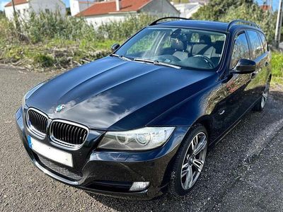 Usado BMW 320 177 HP (130 kW) 2009 Preto Carrinha