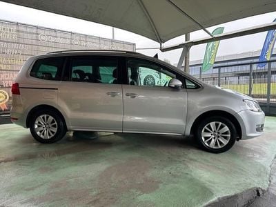 Cinzento Usado 2014 VW Sharan Monovolume | € 16.500