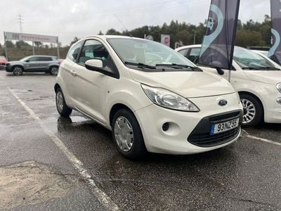 Branco Usado 2013 Ford Ka Titanium Citadino | € 6.500