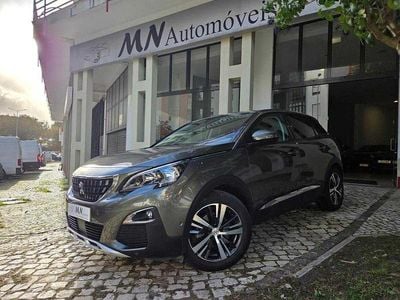 Verde escuro Usado 2019 Peugeot 3008 Allure SUV | € 17.790 (Bom preço)