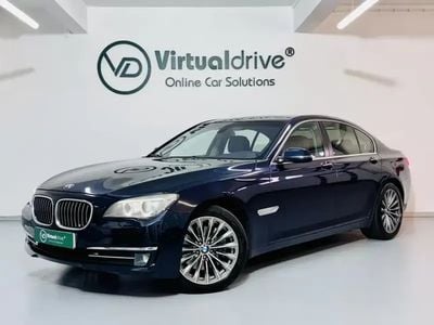 Azul Usado 2013 BMW 730 Comfort Edition Sedan | € 17.750