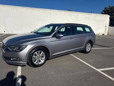 Usado VW Passat 120 HP (88 kW) 2017 Cinzento Carrinha