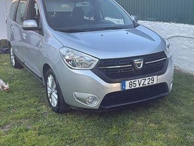 Usado 2019 Dacia Lodgy Monovolume | € 14.000 (Preço elevado)