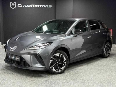 Usado MG MG4 EV Luxury 150 kW (204 HP) 2023 Cinza Citadino