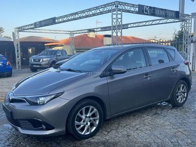 usado Toyota Auris 1.2T Comfort+P.Sport+Navi