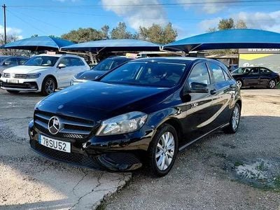 Preto Usado 2014 Mercedes A180 Urban Citadino | € 13.900 (Preço justo)