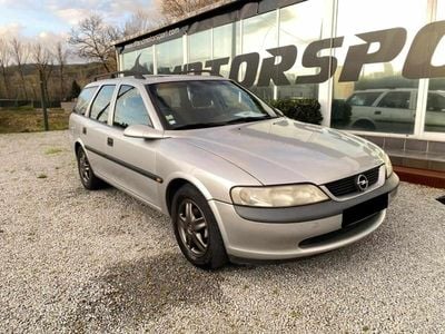 Usado Opel Vectra 100 HP (73 kW) 1998 Cinzento