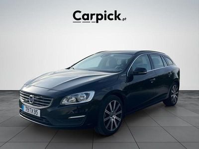 Usado Volvo V60 Momentum 285 HP (209 kW) 2017 Preto Carrinha