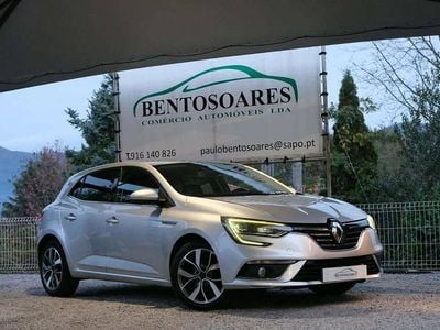 Cinza Usado 2016 Renault Mégane III Bose Edition | € 15.000 (Caro)