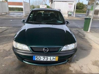 Usado 1998 Opel Vectra Sedan | € 1.450