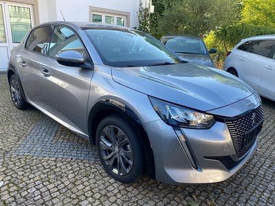 Cinza Usado 2022 Peugeot e-208 Active Citadino | € 16.900 (Preço justo)