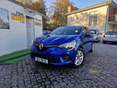 Usado Renault Clio V 140 HP (102 kW) 2021 Azul
