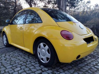 Amarelo Usado 2000 VW Beetle Citadino | € 4.250