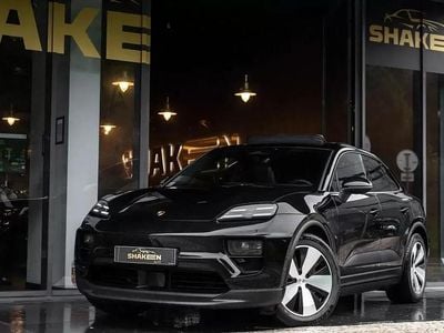 Usado Porsche Macan 4 Electric 300 kW (408 HP) 2025 Preto SUV