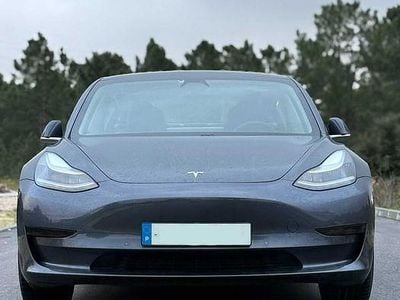 Usado Tesla Model 3 Standard Range Plus 239 kW (325 HP) 2019 Cinzento Sedan