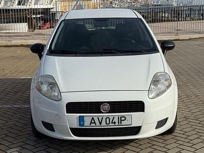 Usado Fiat Grande Punto 85 HP (62 kW) 2011 Branco Citadino