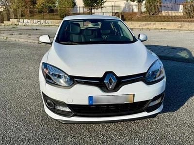 Usado Renault Mégane IV 110 HP (80 kW) 2018 Branco Citadino