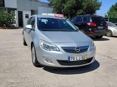 Cinza prata Usado 2011 Opel Astra Cosmo Carrinha | € 8.500 (Caro)
