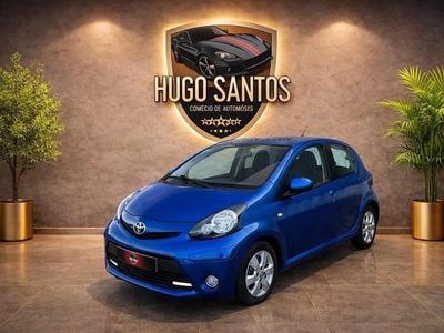Usado Toyota Aygo Style 68 HP (50 kW) 2013 Azul Citadino