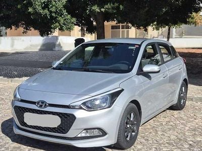 Usado 2017 Hyundai i20 Sedan | € 9.500