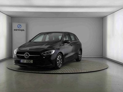 Usado Mercedes B180 116 HP (85 kW) 2023 Preto Monovolume