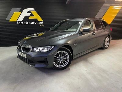 Cinza Usado 2022 BMW 320 Sport Line Carrinha | € 31.500