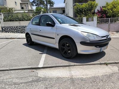 Usado 2002 Peugeot 206 Sedan | € 1.400 (Preço justo)