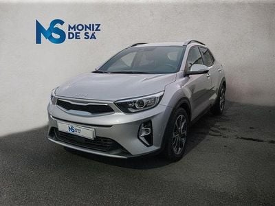 Cinza Usado 2024 Kia Stonic SUV | € 22.900 (Preço justo)