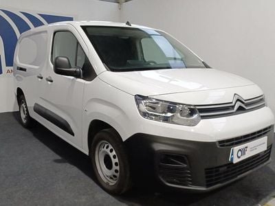 Usado Citroën Berlingo 102 HP (75 kW) 2023 Branco Monovolume