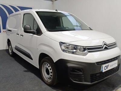 Branco Usado 2023 Citroën Berlingo Monovolume | € 17.980 (Preço justo)