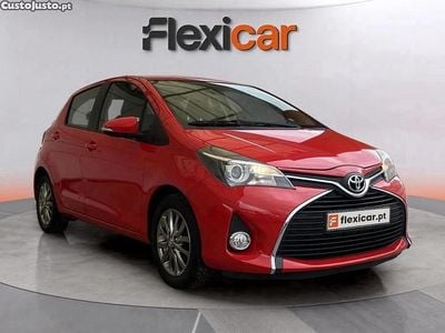 Vermelho Usado 2016 Toyota Yaris Comfort | € 10.390 (Bom preço)