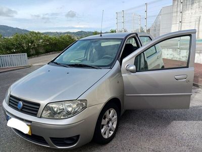 usado Fiat Punto multijet 1.3 com sensores de estacionamento