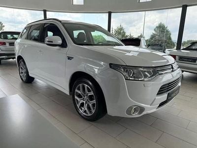 Usado Mitsubishi Outlander P-HEV Intense 203 HP (149 kW) 2015 Branco SUV
