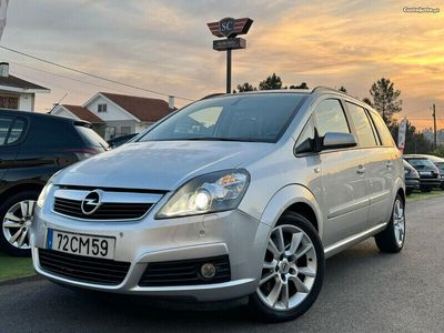 usado Opel Zafira 1.9 CDTi Cosmo Auto.