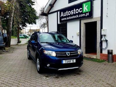Usado Dacia Sandero Stepway 90 HP (66 kW) 2016 Azul