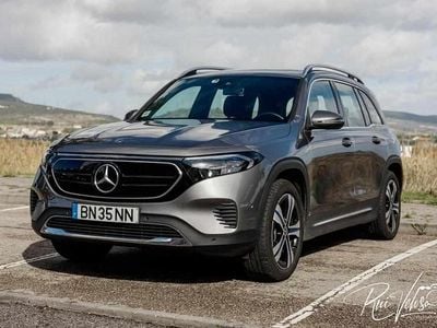 Cinzento Usado 2023 Mercedes EQB350 SUV | € 42.850 (Super Preço)